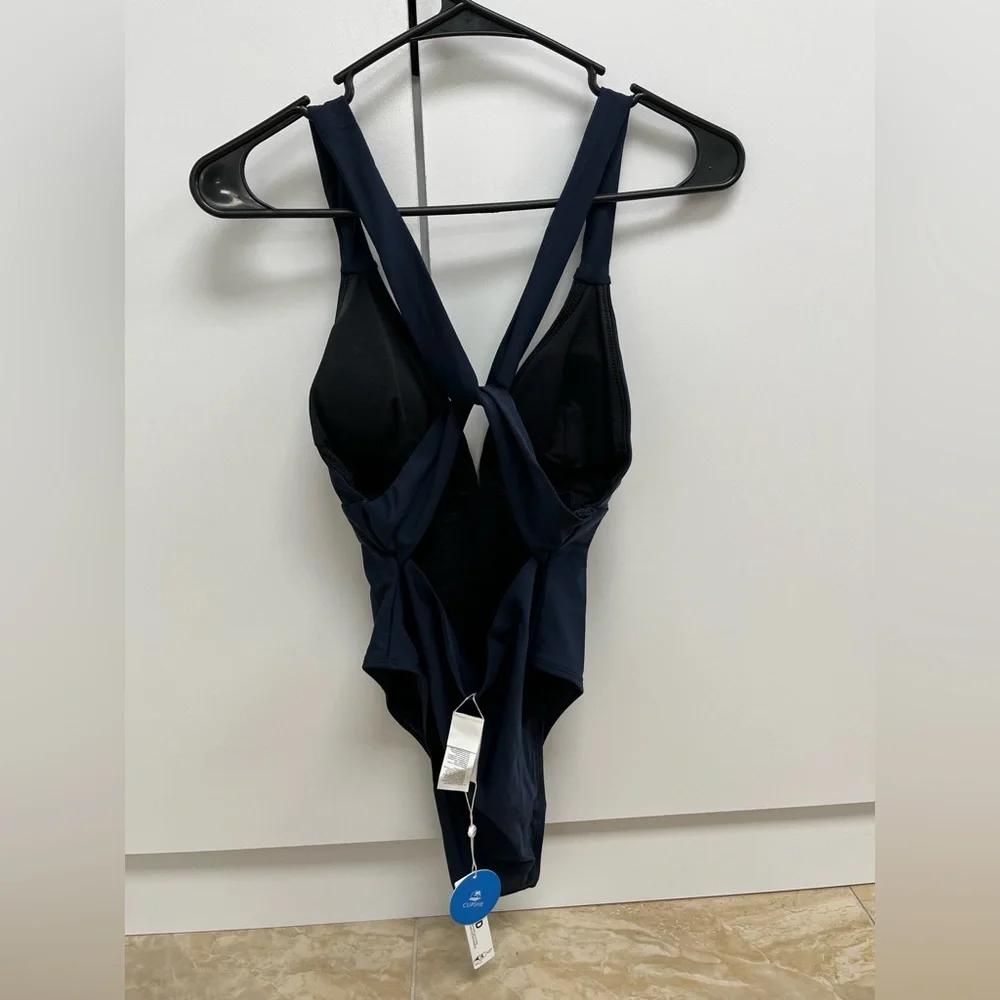 Bikini - Picture 3 of 4